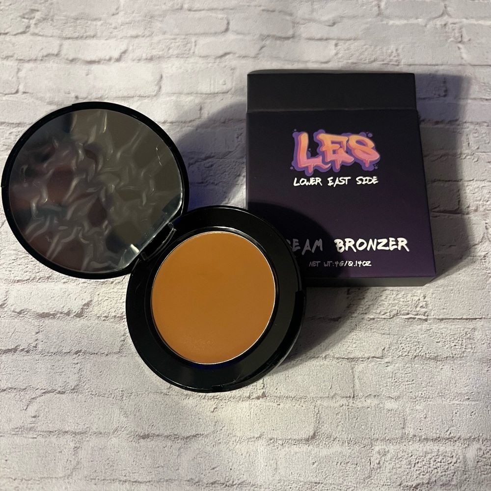 ✨BRAND NEW✨ LES Beauty Skyscraper Cream Bronzer